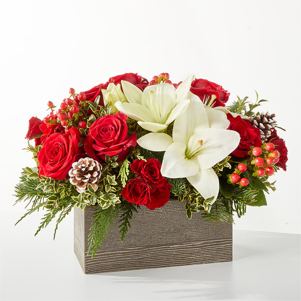 Snowy Wonderland Bouquet – LEE'S FLORIST & GREENHOUSE, Center Line MI
