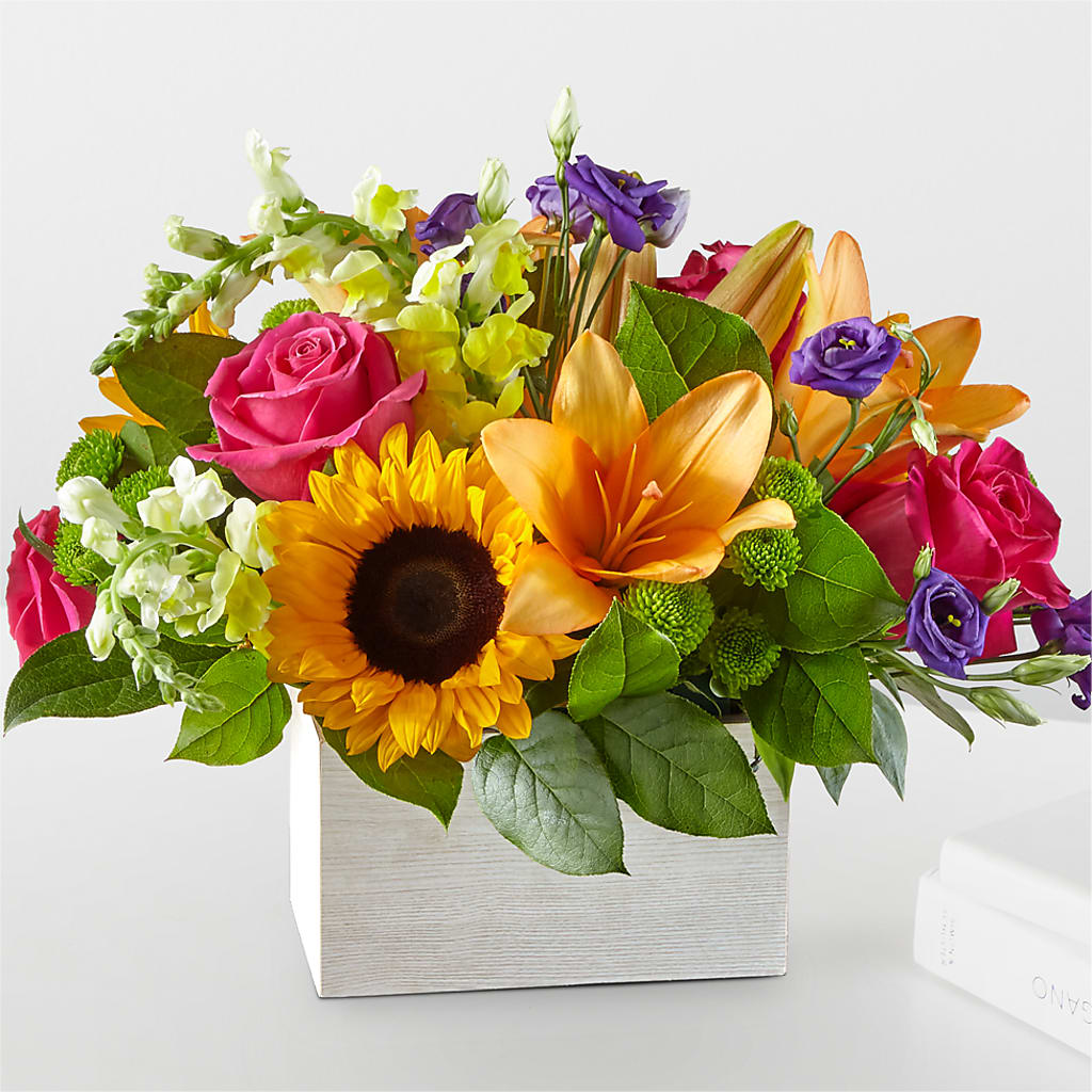 Best Day Box Bouquet – LEE'S FLORIST & GREENHOUSE, Center Line MI