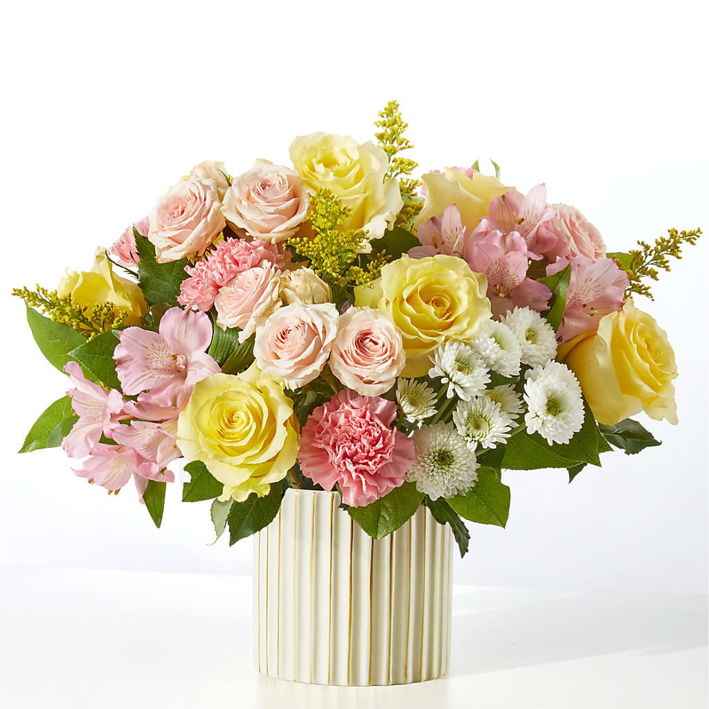Watercolors Bouquet – LEE'S FLORIST & GREENHOUSE, Center Line MI