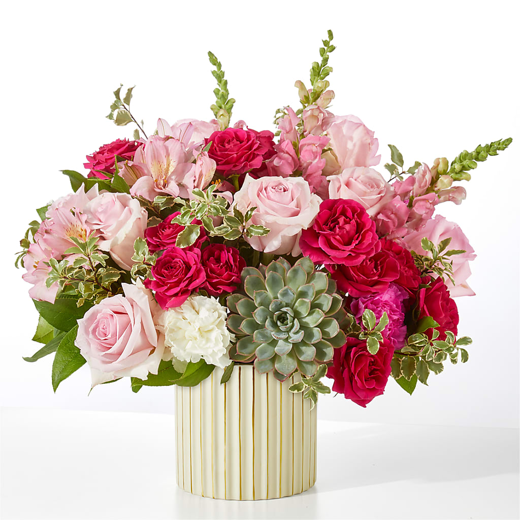 Magenta Musings Bouquet – LEE'S FLORIST & GREENHOUSE, Center Line MI