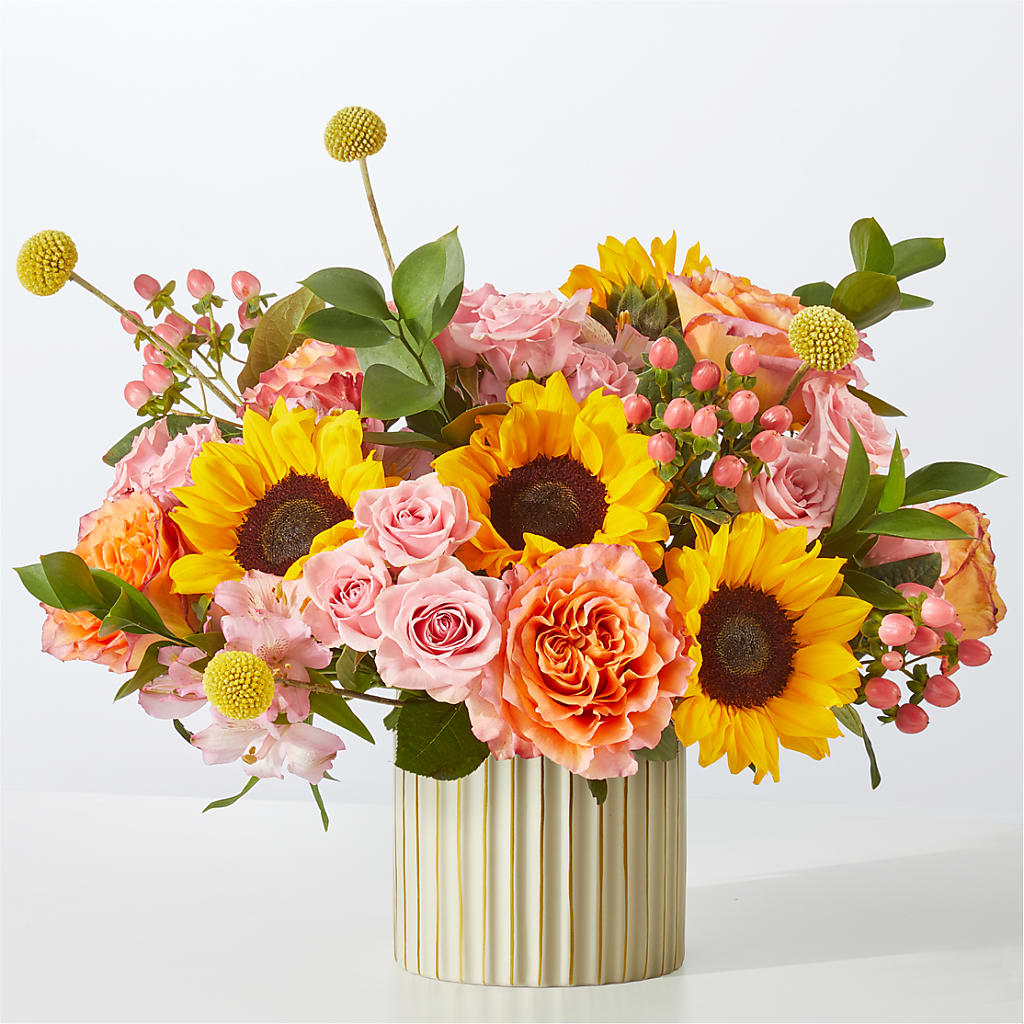 Sun's Out Bouquet – LEE'S FLORIST & GREENHOUSE, Center Line MI