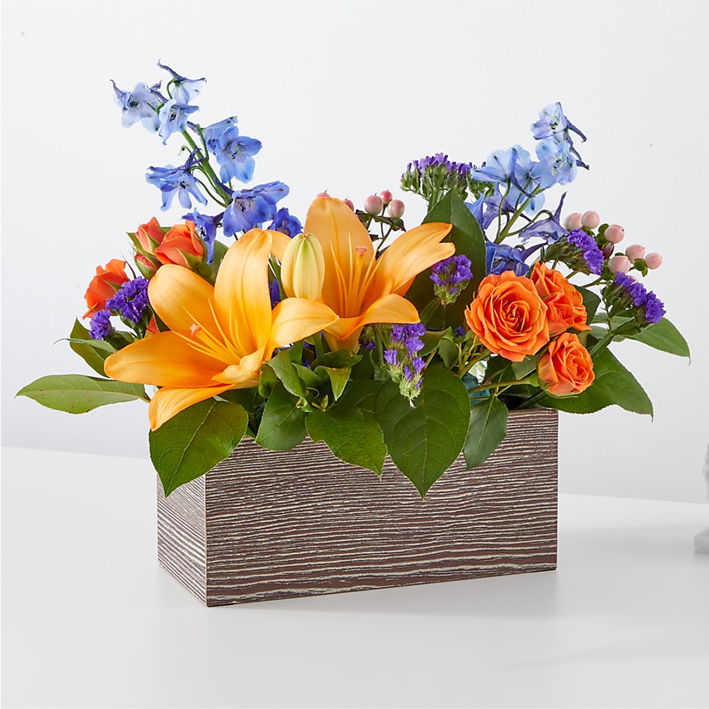 Radiant Citrus Box Bouquet – LEE'S FLORIST & GREENHOUSE, Center Line MI