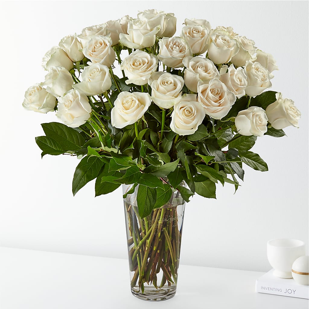 Long Stem White Rose Bouquet – LEE'S FLORIST & GREENHOUSE, Center Line MI
