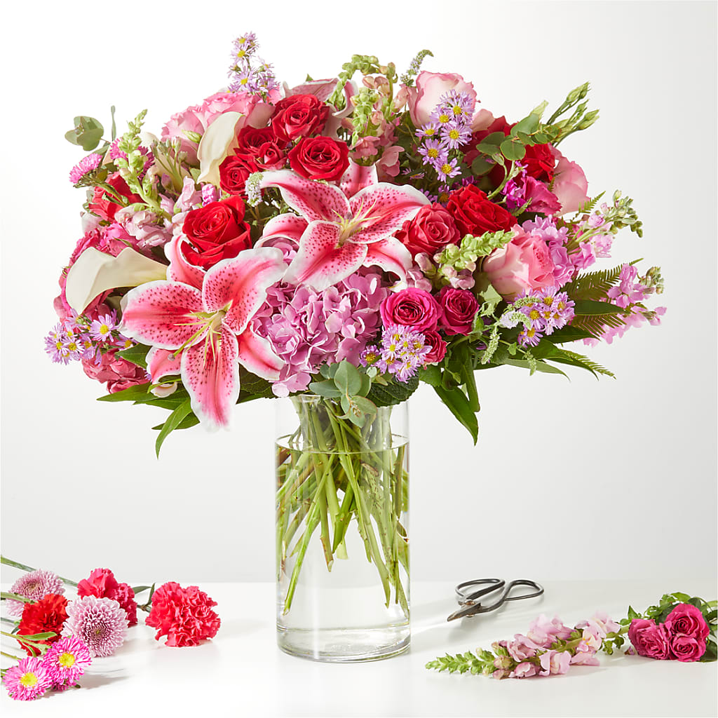 Swooning Over You - A Luxury Florist Original – LEE'S FLORIST & GREENHOUSE, Center Line MI