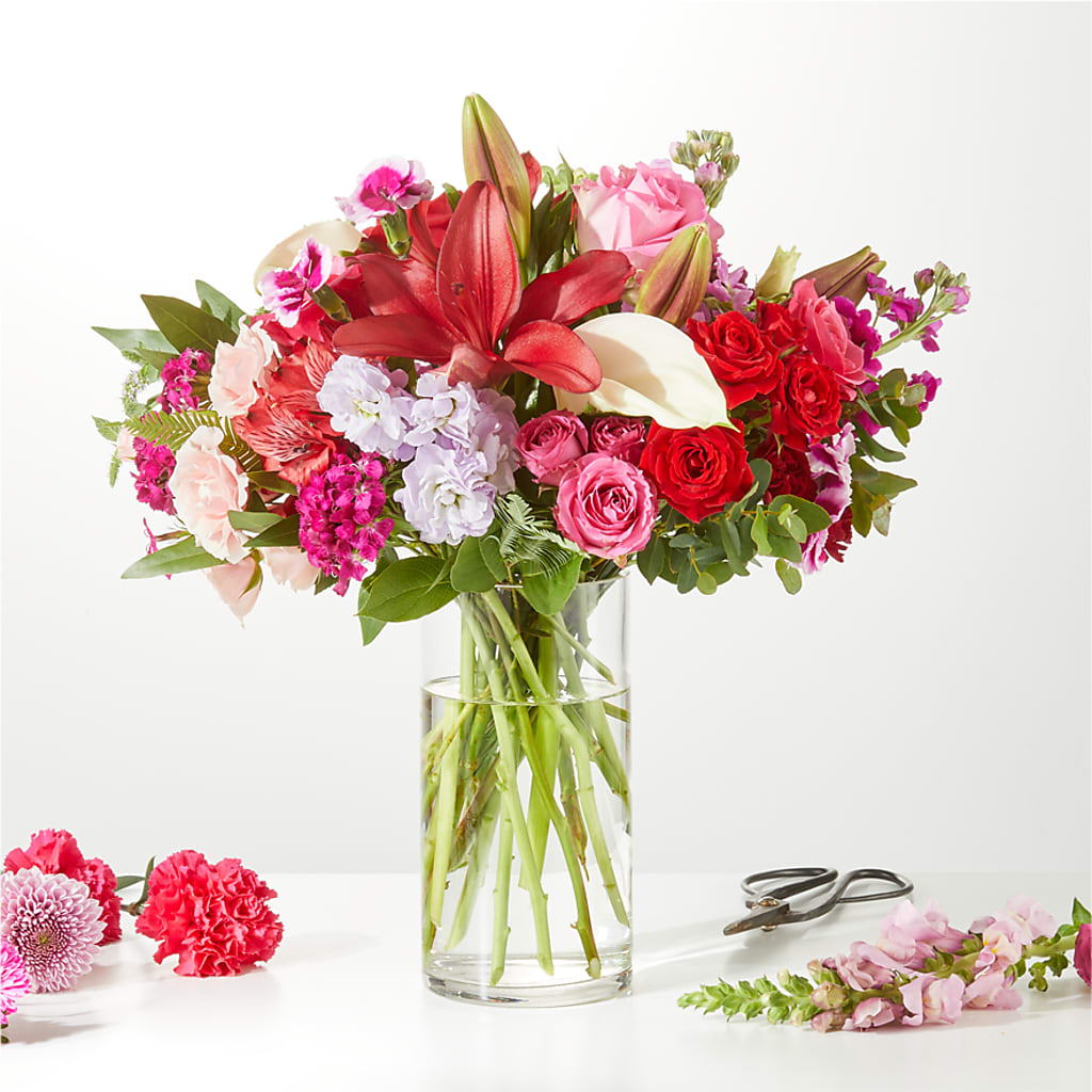 Swooning Over You - A Luxury Florist Original – LEE'S FLORIST & GREENHOUSE, Center Line MI
