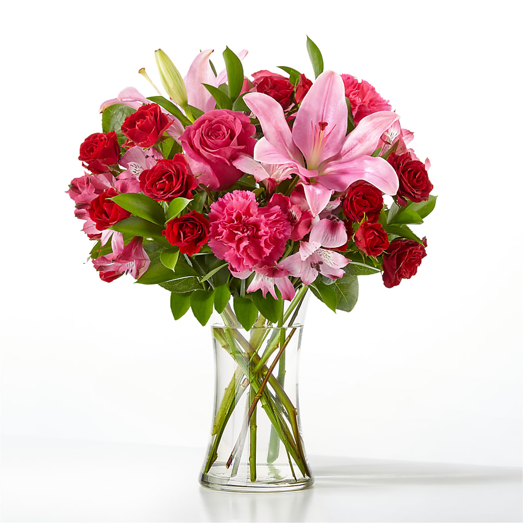 In Love Bouquet – LEE'S FLORIST & GREENHOUSE, Center Line MI