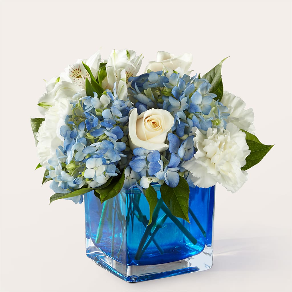 Soothing Waters Bouquet – LEE'S FLORIST & GREENHOUSE, Center Line MI