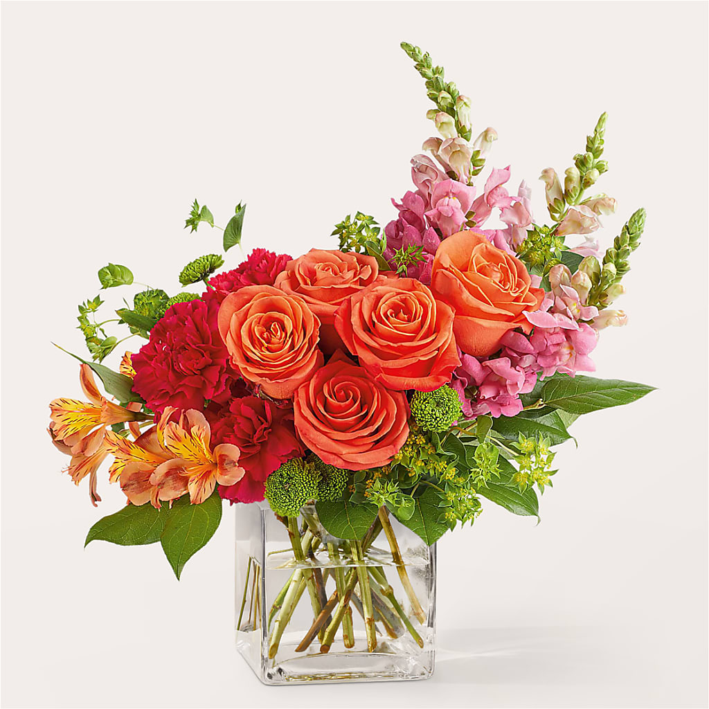 Cosmopolitan Bouquet – LEE'S FLORIST & GREENHOUSE, Center Line MI