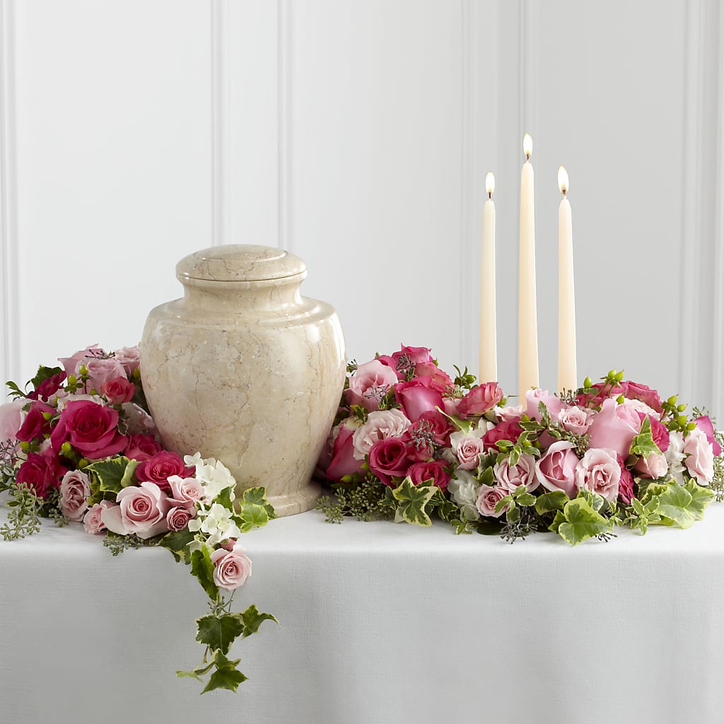 Remembrance Arrangement – LEE'S FLORIST & GREENHOUSE, Center Line MI