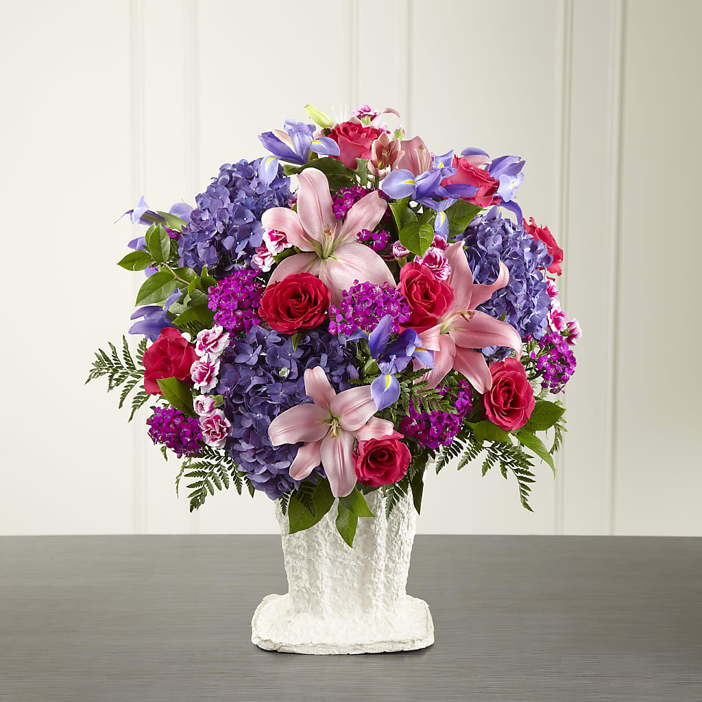 We Fondly Remember Arrangement – LEE'S FLORIST & GREENHOUSE, Center Line MI