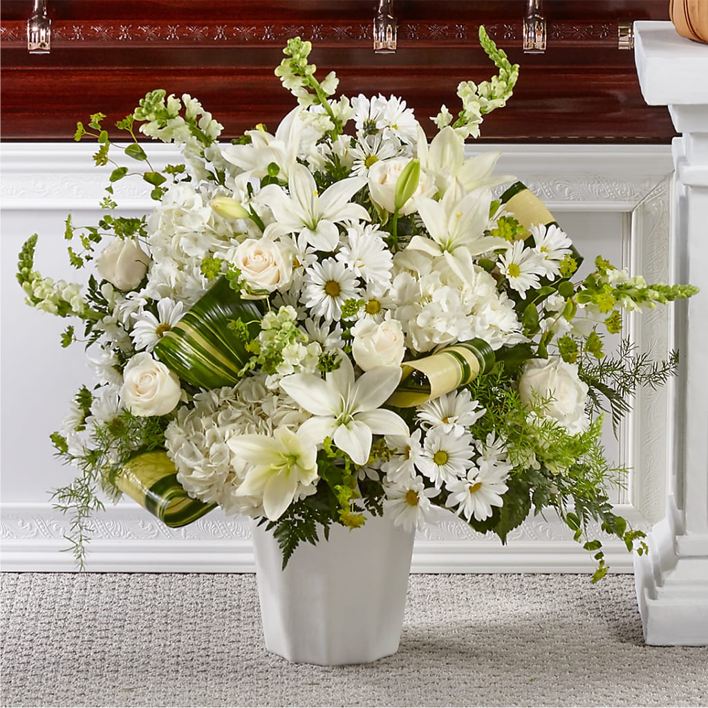 Thoughts of Tranquility Floor Basket – LEE'S FLORIST & GREENHOUSE, Center Line MI