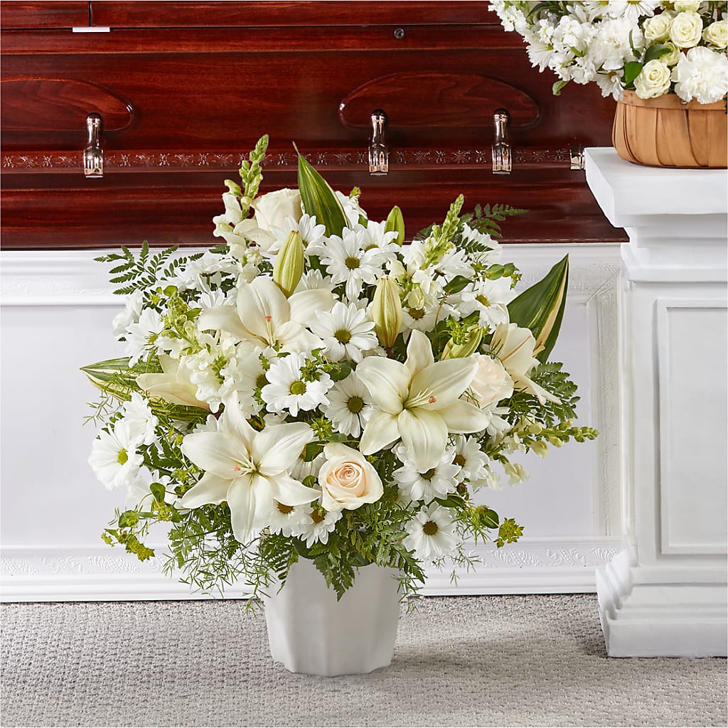 Thoughts of Tranquility Floor Basket – LEE'S FLORIST & GREENHOUSE, Center Line MI