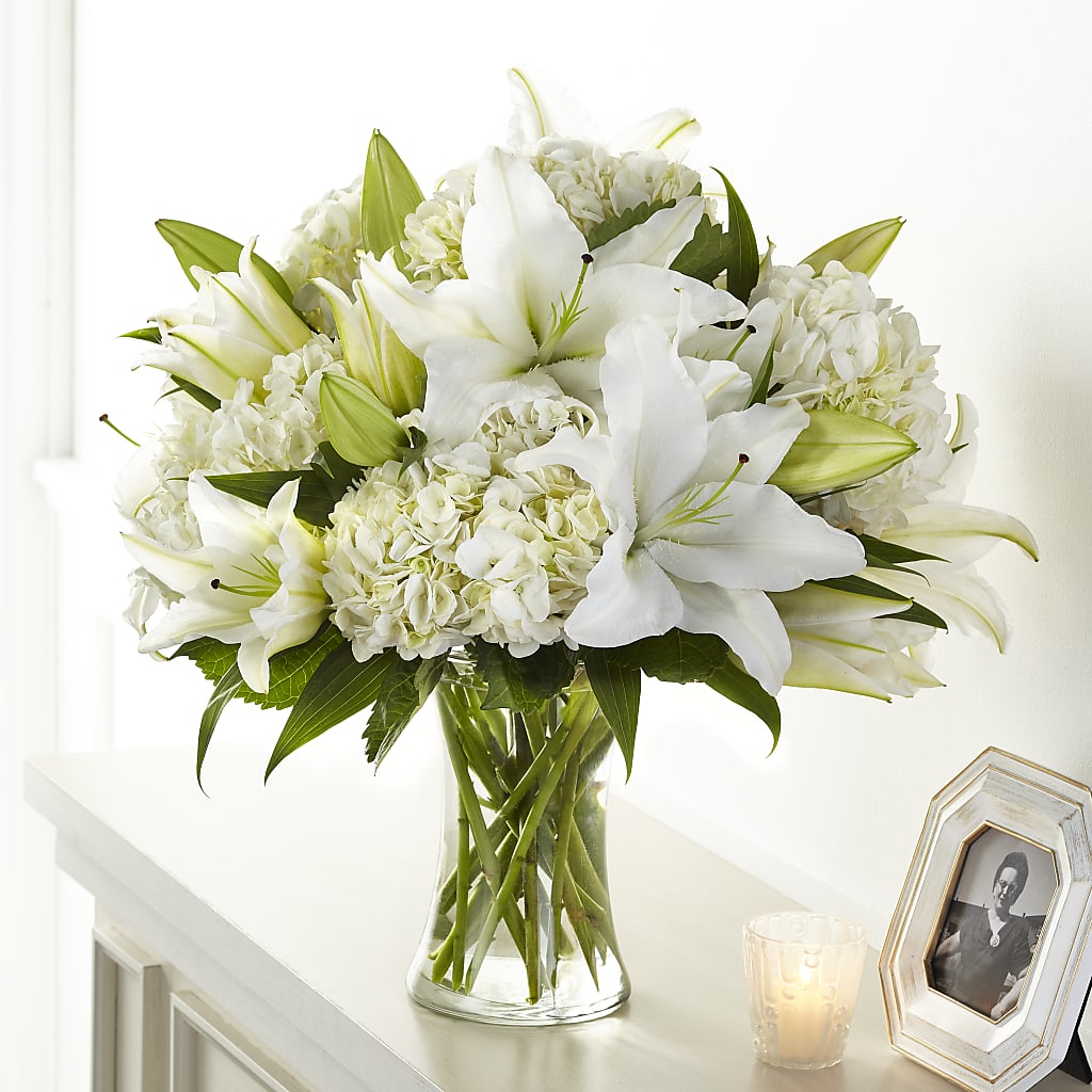 Compassionate Lily Bouquet – LEE'S FLORIST & GREENHOUSE, Center Line MI