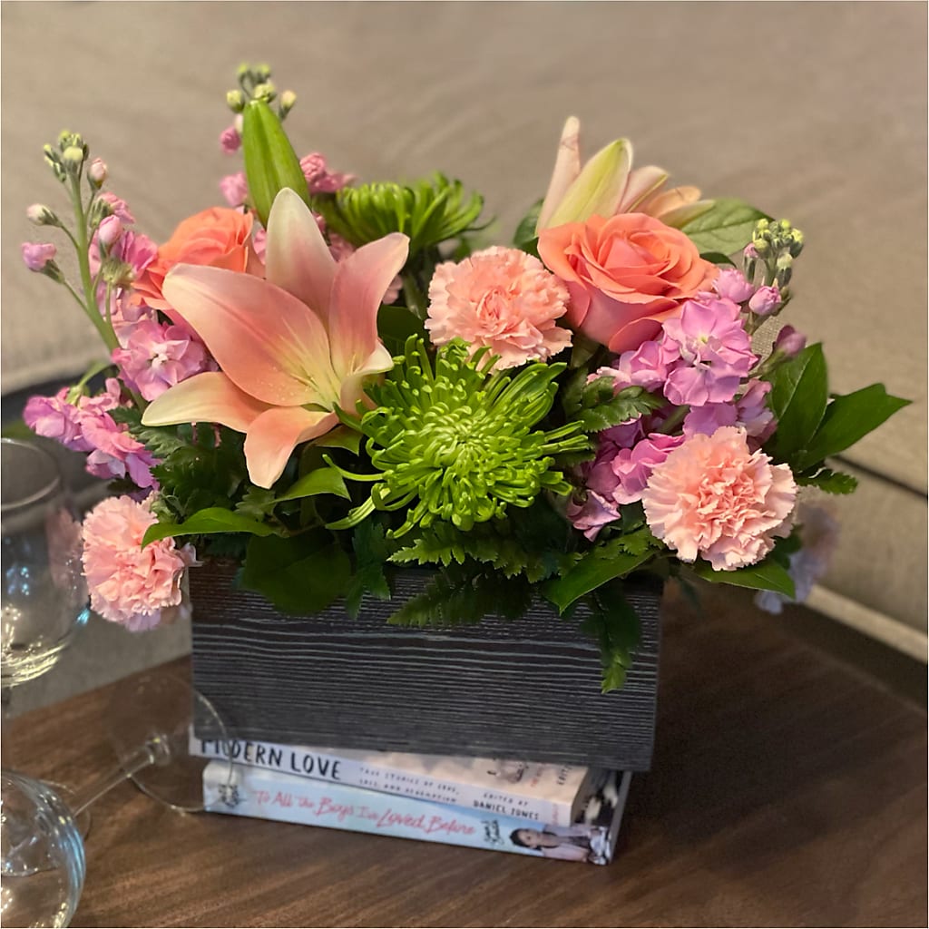 Beautiful Spirit Basket – LEE'S FLORIST & GREENHOUSE, Center Line MI