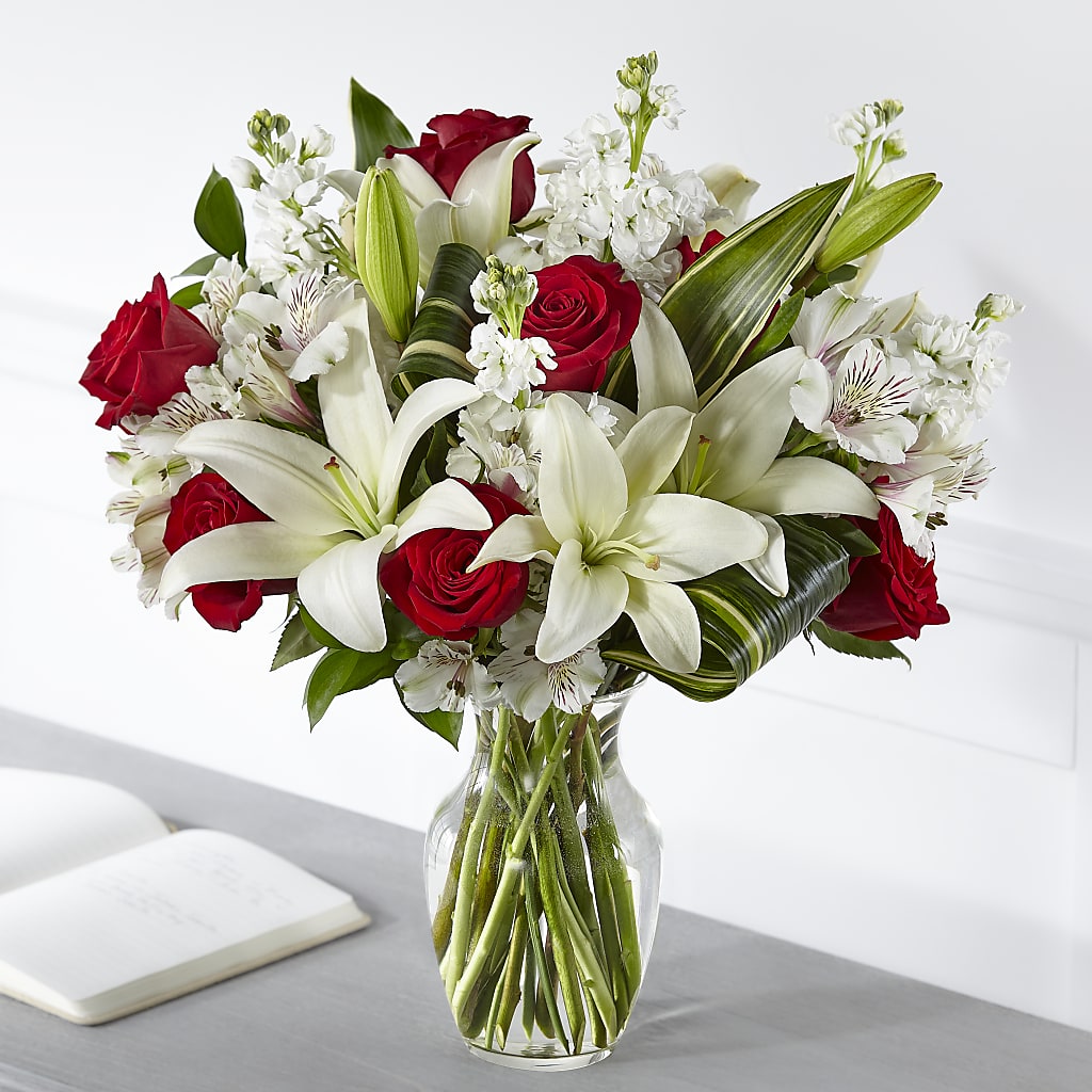 Loving Respect Bouquet – LEE'S FLORIST & GREENHOUSE, Center Line MI