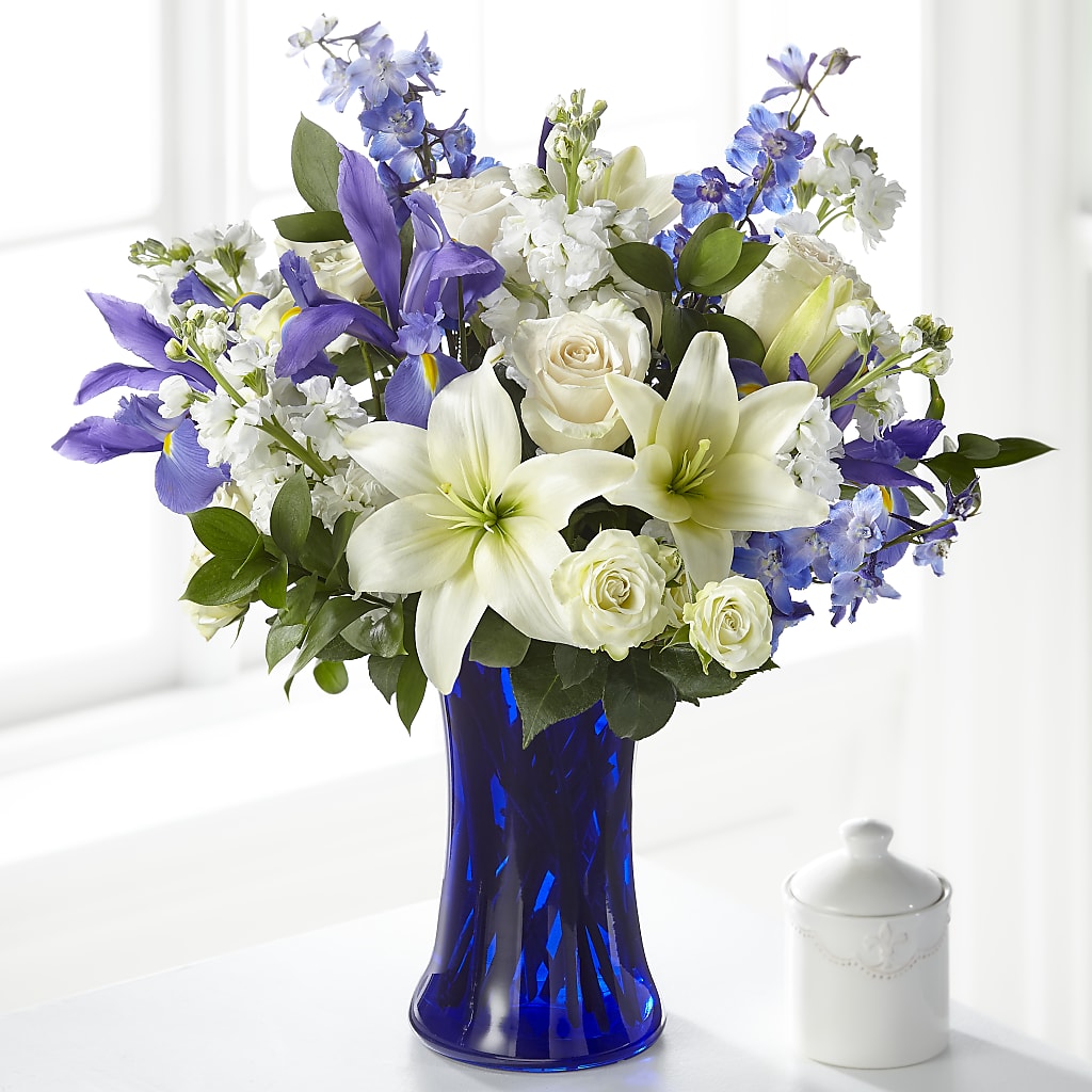 Calming Comfort Bouquet – LEE'S FLORIST & GREENHOUSE, Center Line MI