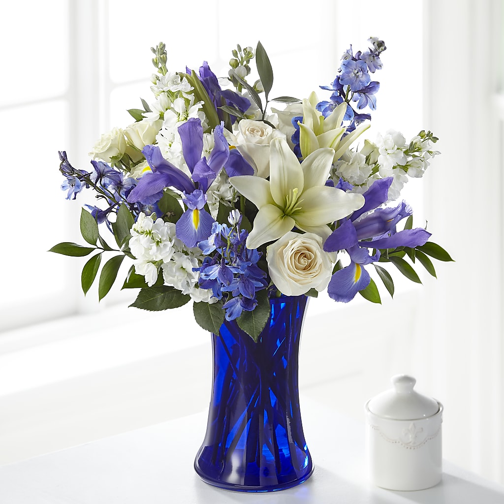 Calming Comfort Bouquet – LEE'S FLORIST & GREENHOUSE, Center Line MI