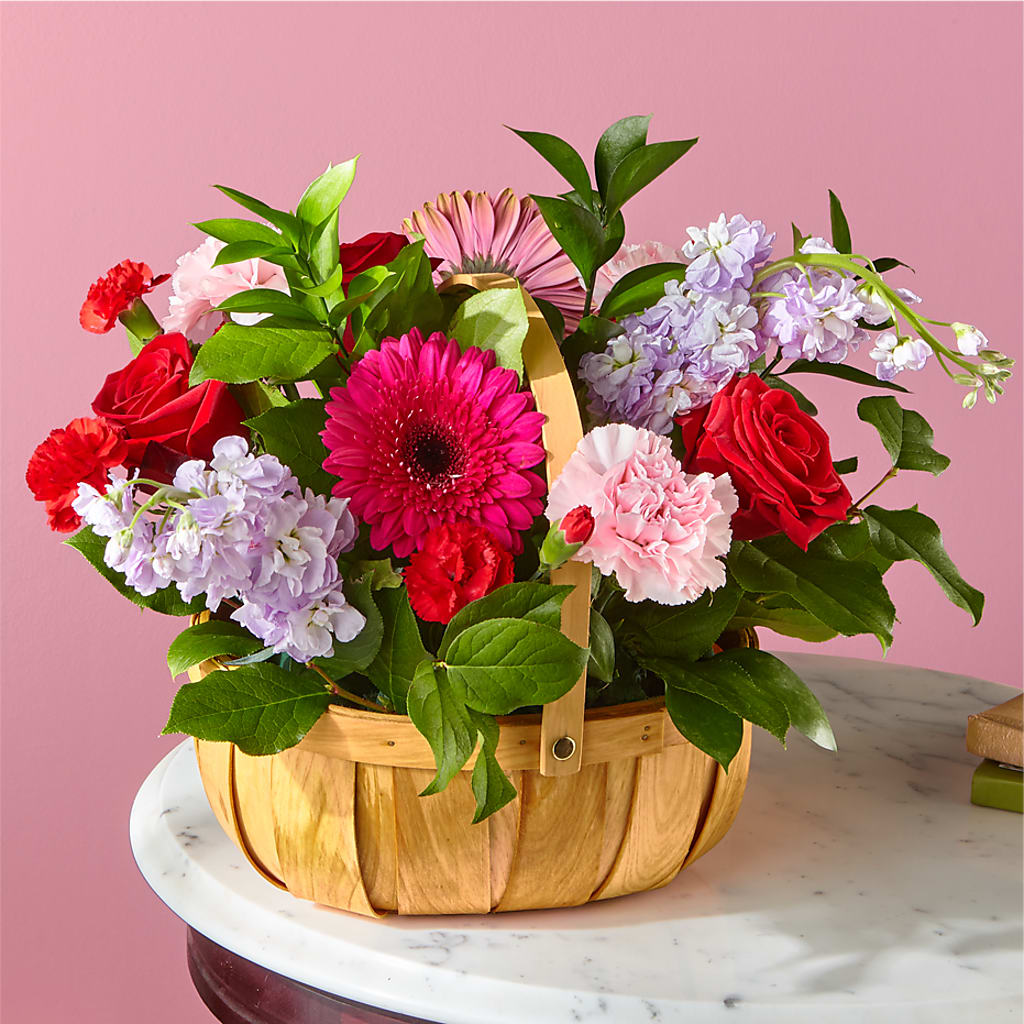 Pink Picnic Basket – LEE'S FLORIST & GREENHOUSE, Center Line MI