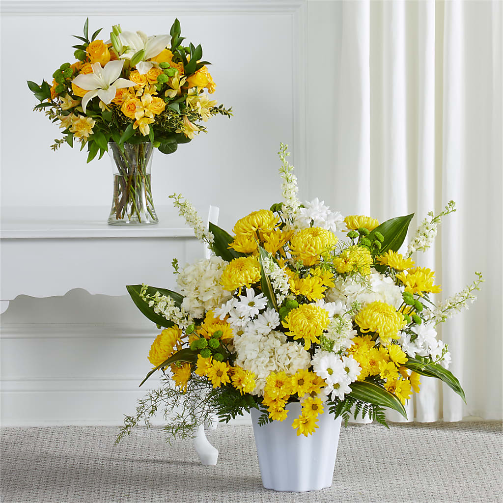 Warm Remembrance Bundles – LEE'S FLORIST & GREENHOUSE, Center Line MI