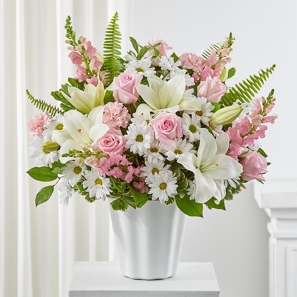 Soft Touch Tabletop Basket – LEE'S FLORIST & GREENHOUSE, Center Line MI