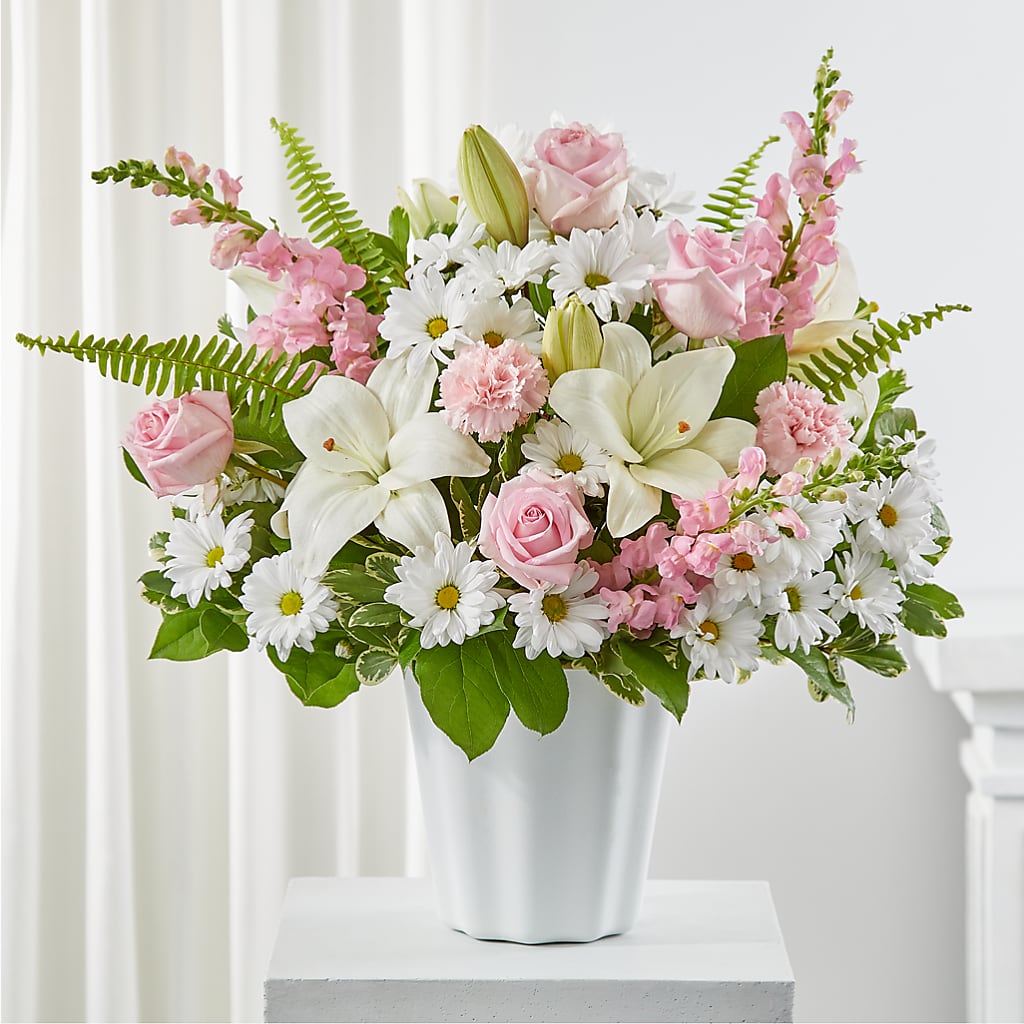 Soft Touch Tabletop Basket – LEE'S FLORIST & GREENHOUSE, Center Line MI