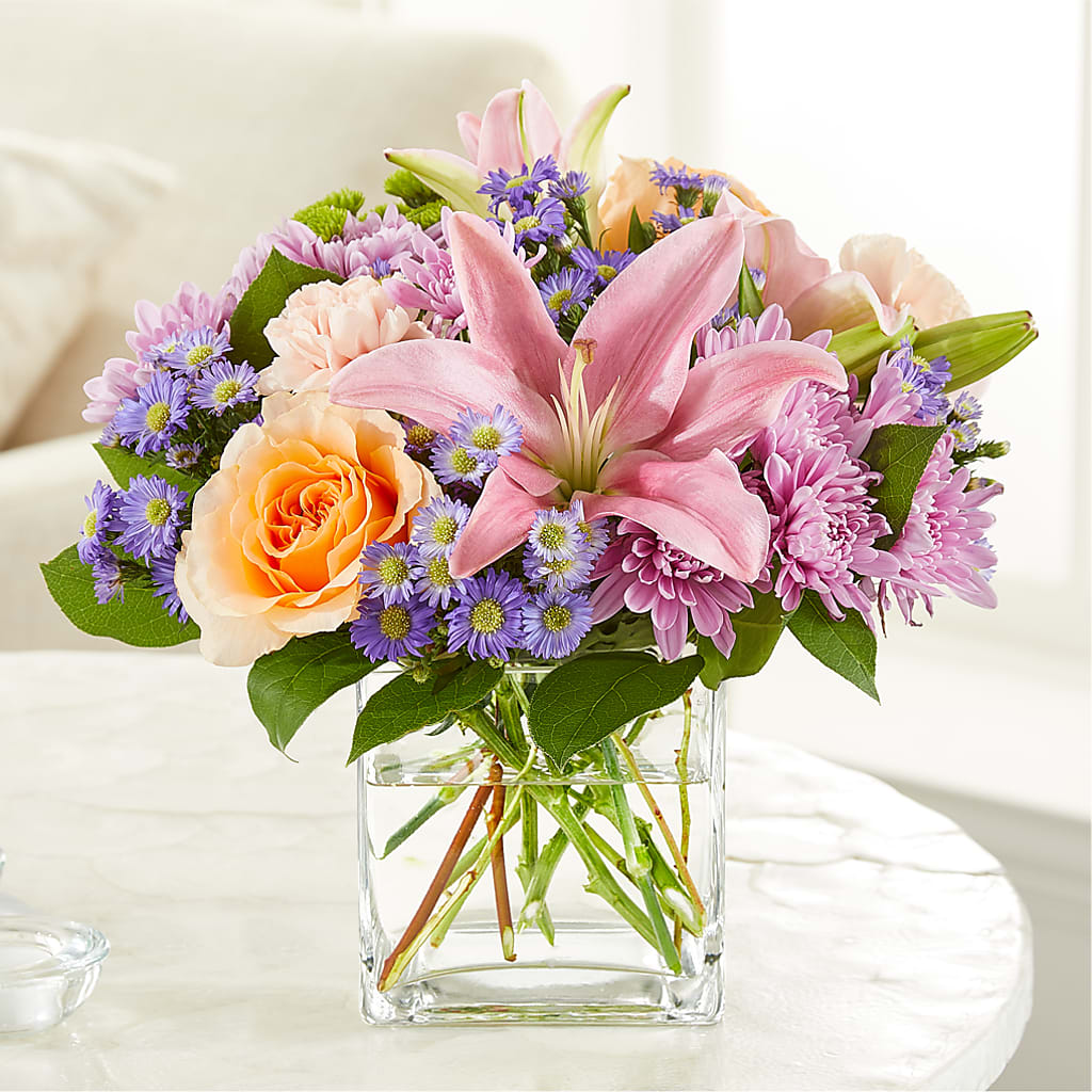 Delicate Details Bouquet – LEE'S FLORIST & GREENHOUSE, Center Line MI