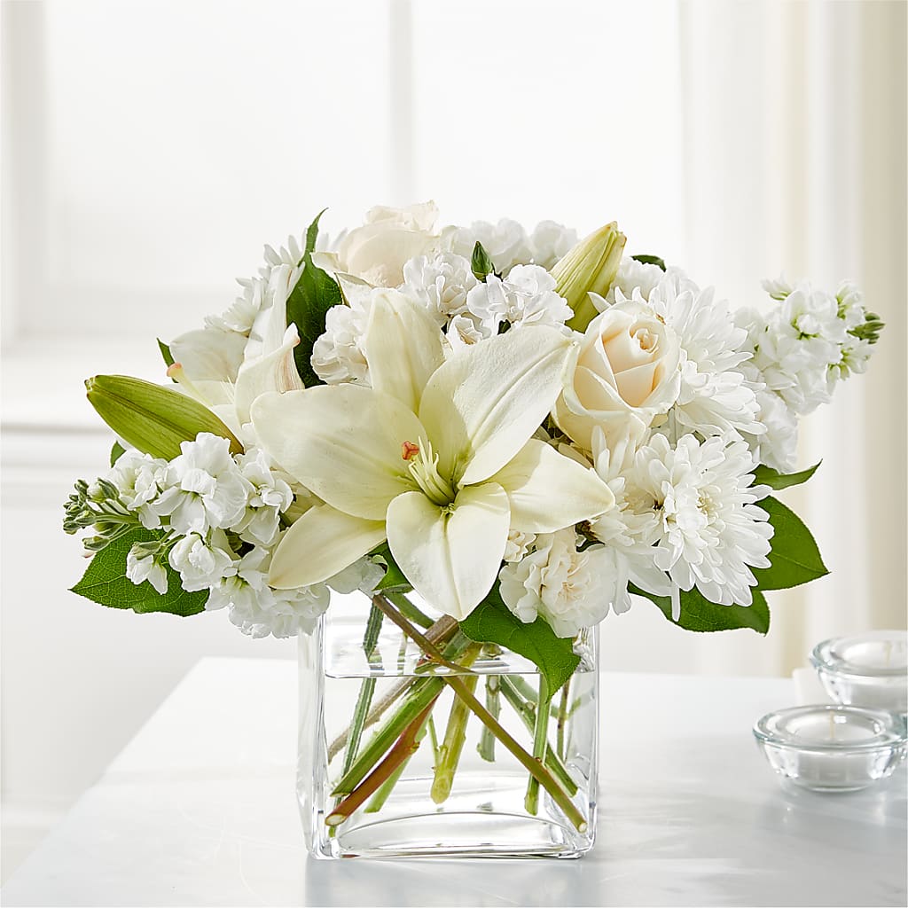Gentle Breeze Bouquet – LEE'S FLORIST & GREENHOUSE, Center Line MI