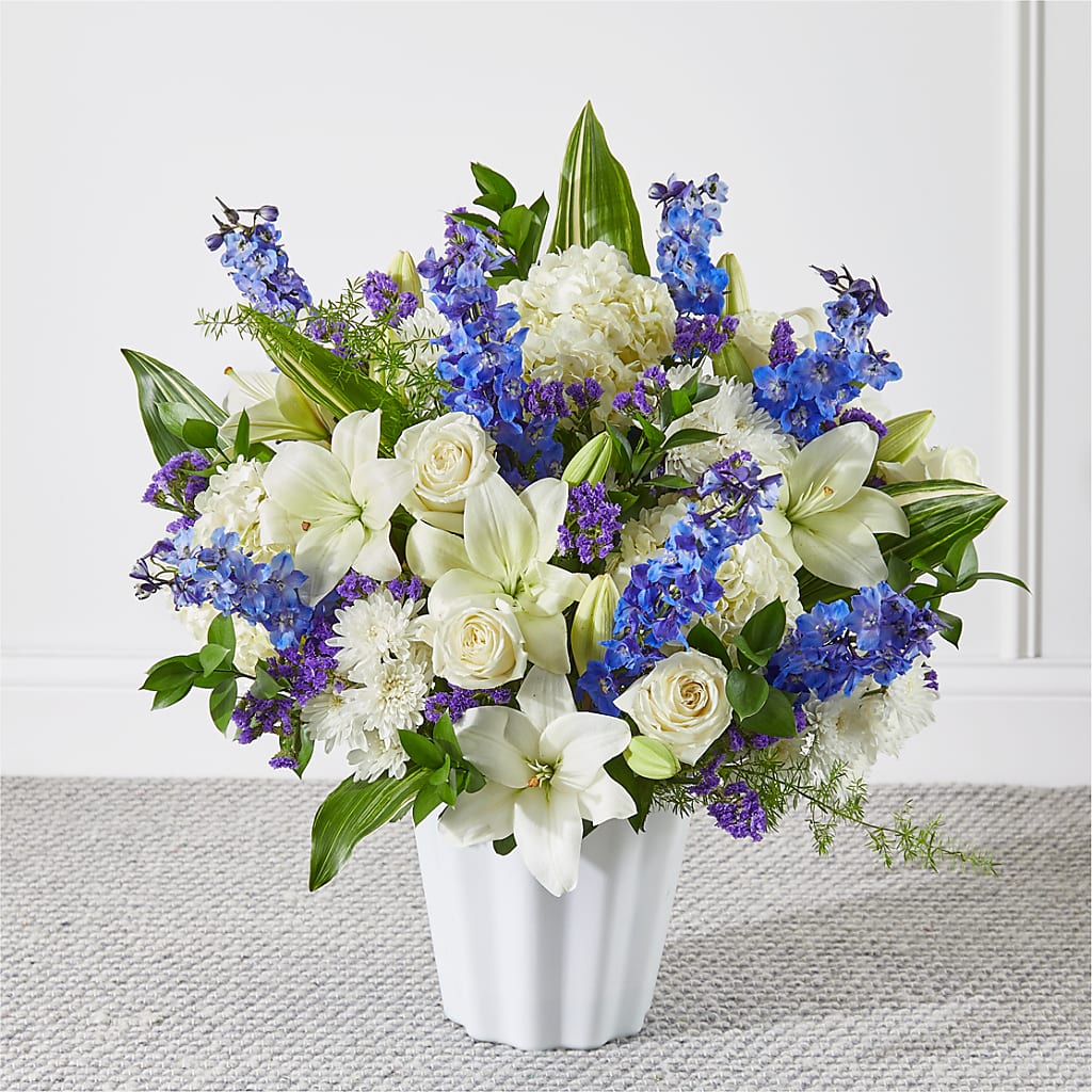 Take Comfort Floor Basket – LEE'S FLORIST & GREENHOUSE, Center Line MI
