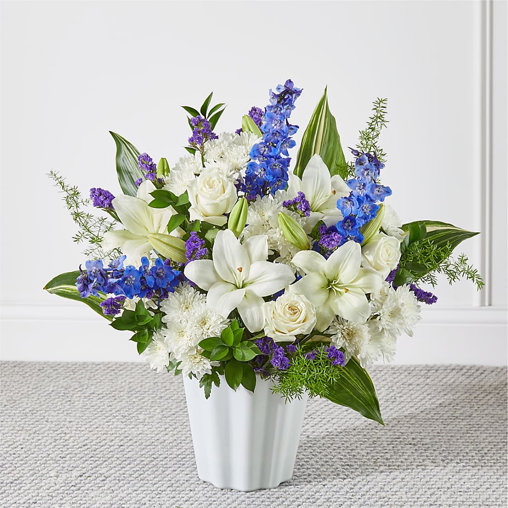 Take Comfort Floor Basket – LEE'S FLORIST & GREENHOUSE, Center Line MI