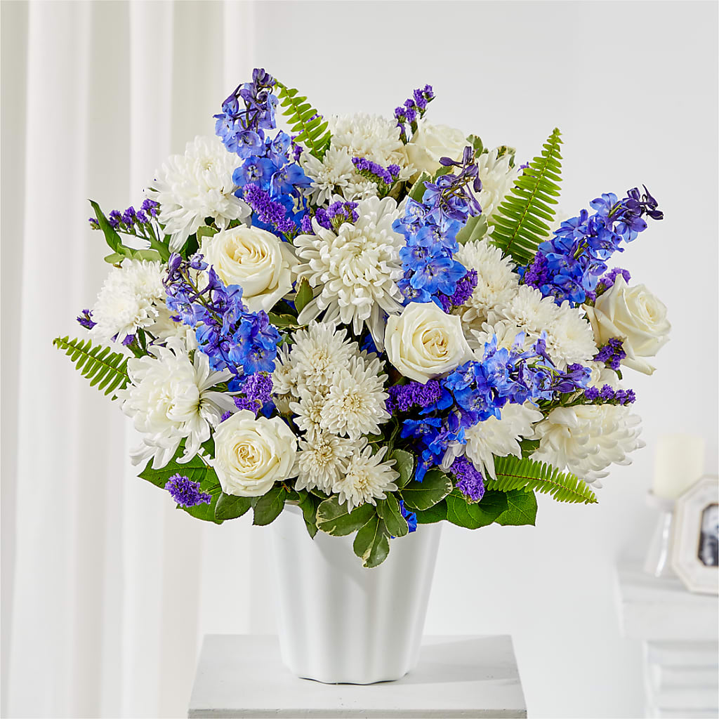 Hold Dear Tabletop Basket – LEE'S FLORIST & GREENHOUSE, Center Line MI