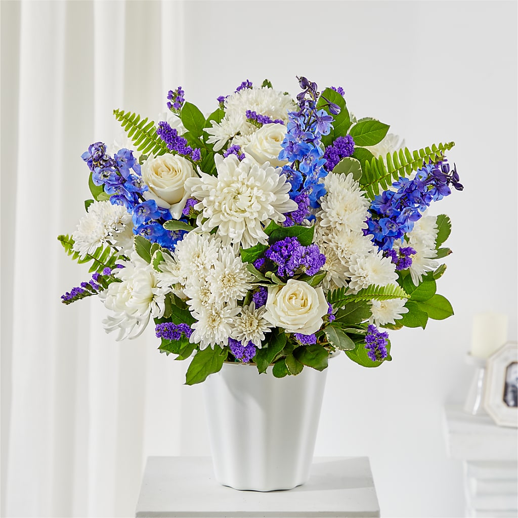 Hold Dear Tabletop Basket – LEE'S FLORIST & GREENHOUSE, Center Line MI