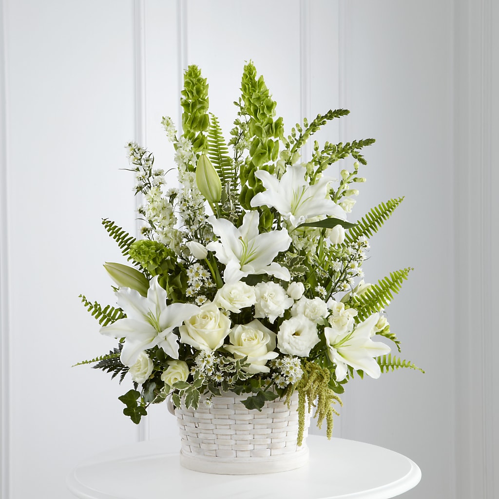 In Our Thoughts Arrangement – LEE'S FLORIST & GREENHOUSE, Center Line MI
