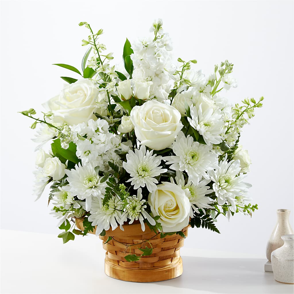 Heartfelt Condolences Arrangement – LEE'S FLORIST & GREENHOUSE, Center Line MI