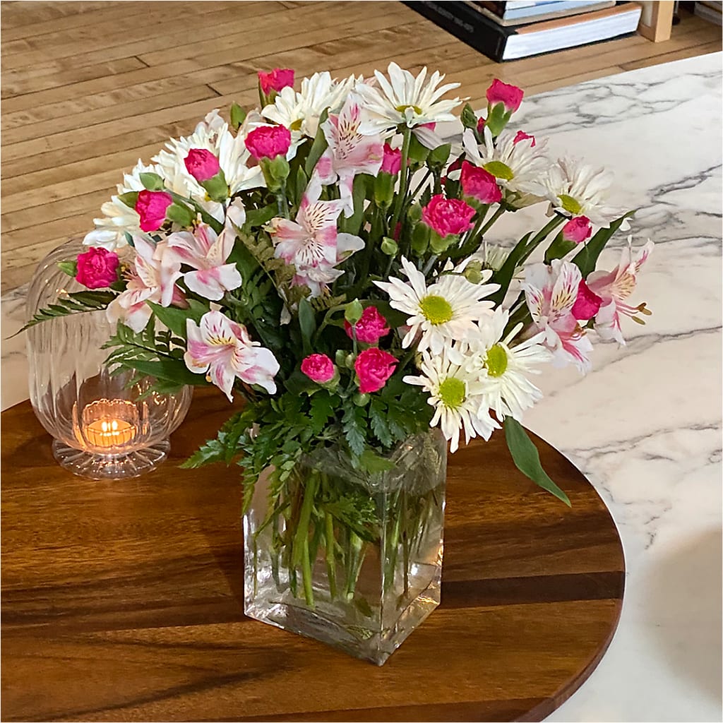 Sweet Surprises® Bouquet – LEE'S FLORIST & GREENHOUSE, Center Line MI