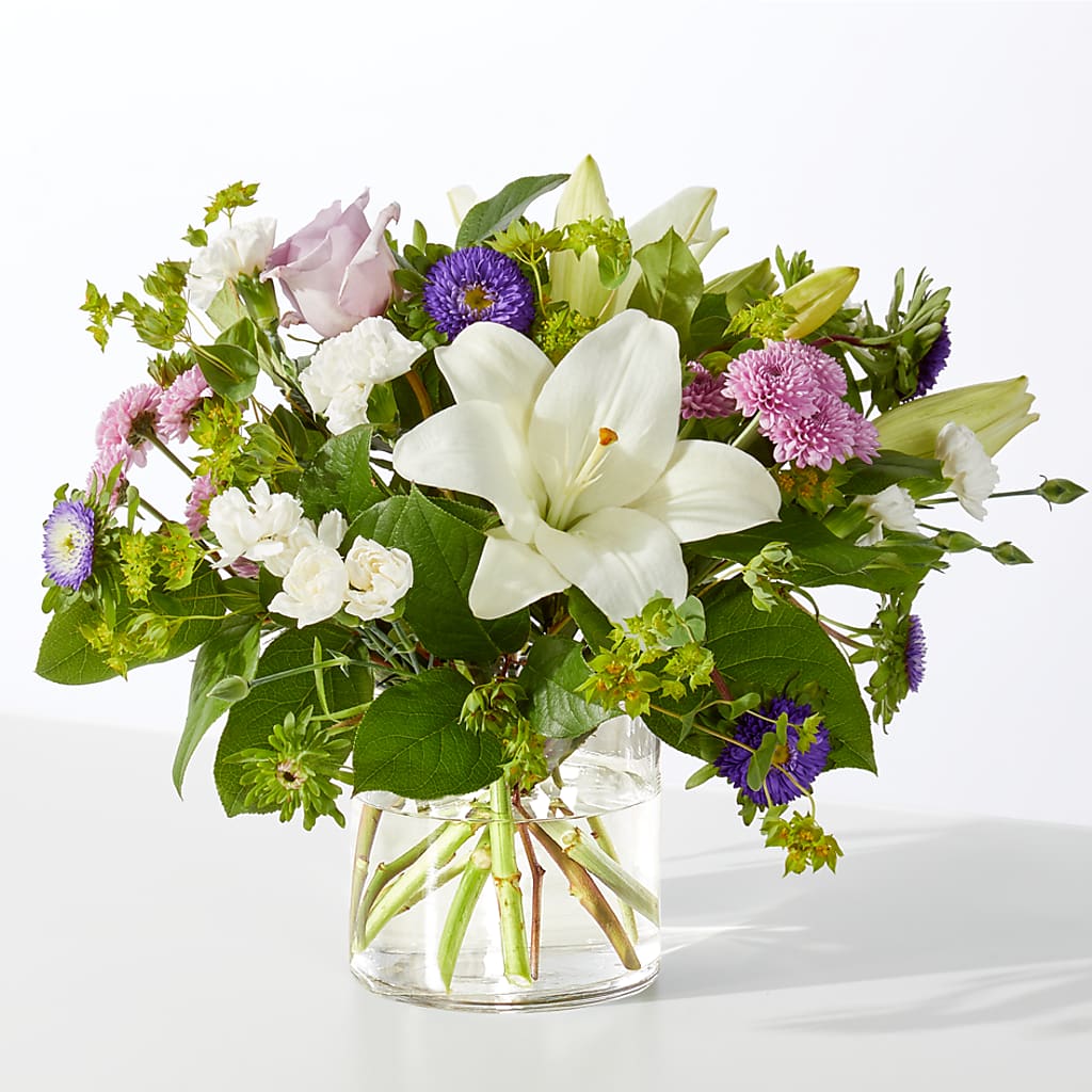 April Showers Bouquet – LEE'S FLORIST & GREENHOUSE, Center Line MI