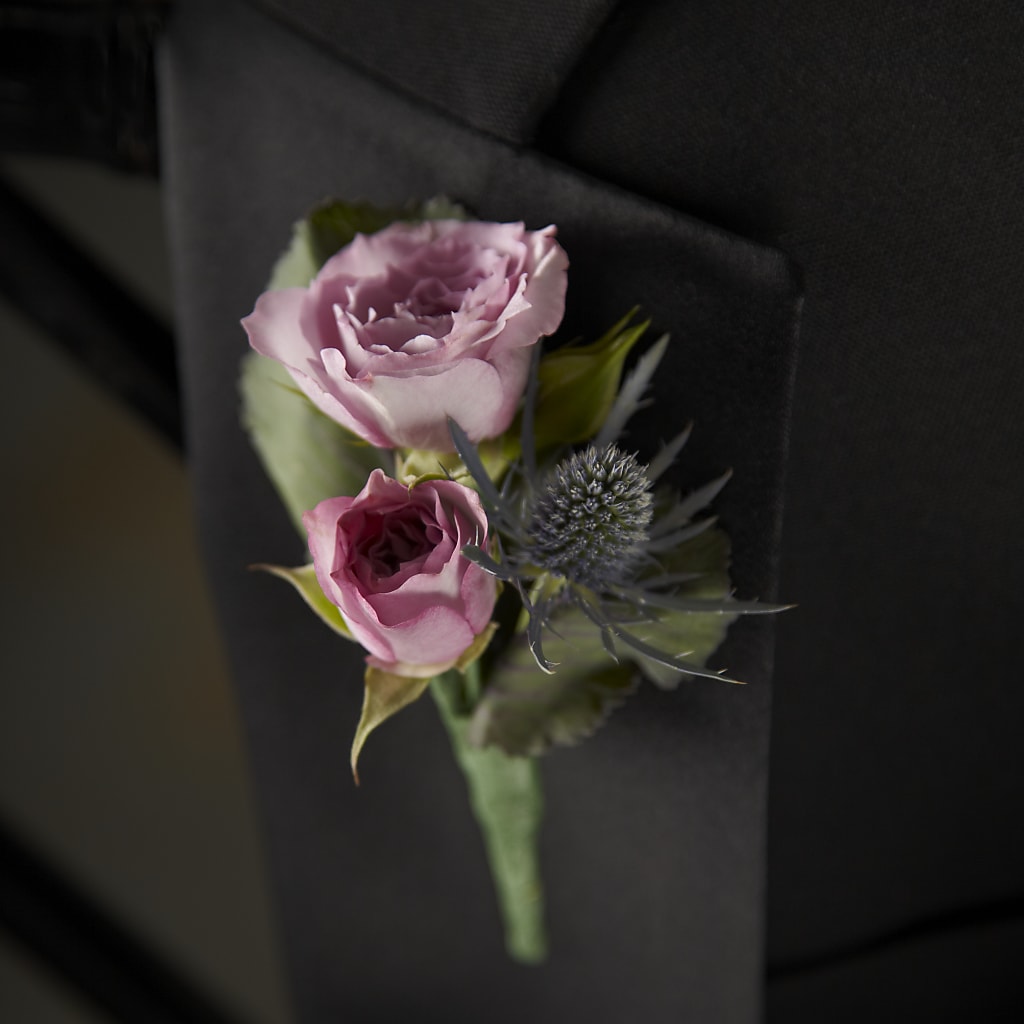 Veronica Boutonniere – LEE'S FLORIST & GREENHOUSE, Center Line MI