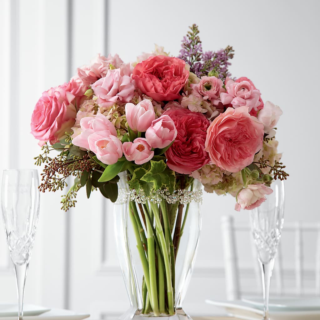 Abundant Array Arrangement – LEE'S FLORIST & GREENHOUSE, Center Line MI