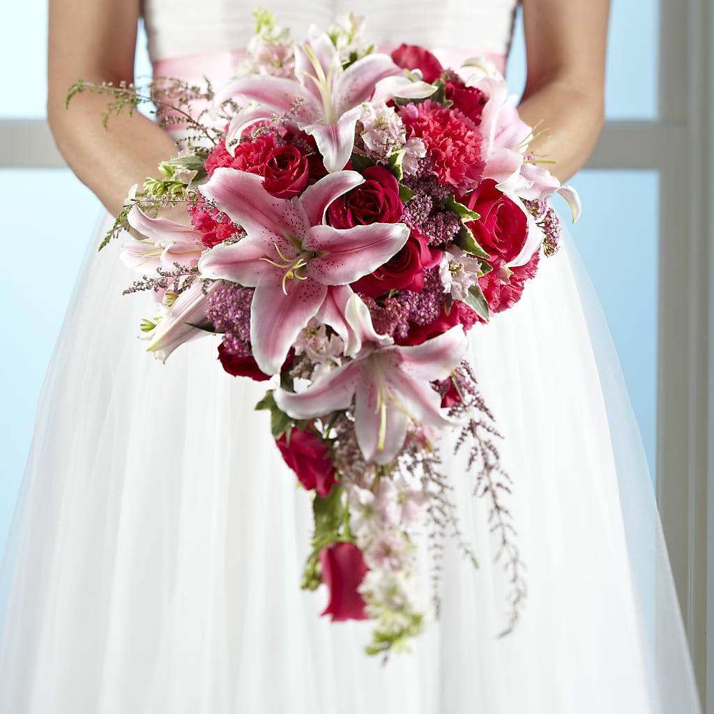 Lily & Rose Bouquet – LEE'S FLORIST & GREENHOUSE, Center Line MI