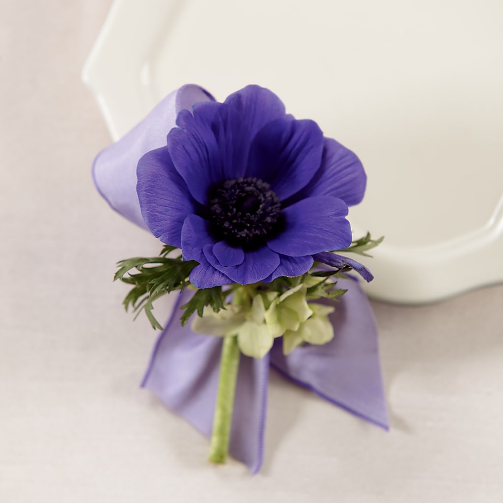 Purple Passion Boutonniere – LEE'S FLORIST & GREENHOUSE, Center Line MI