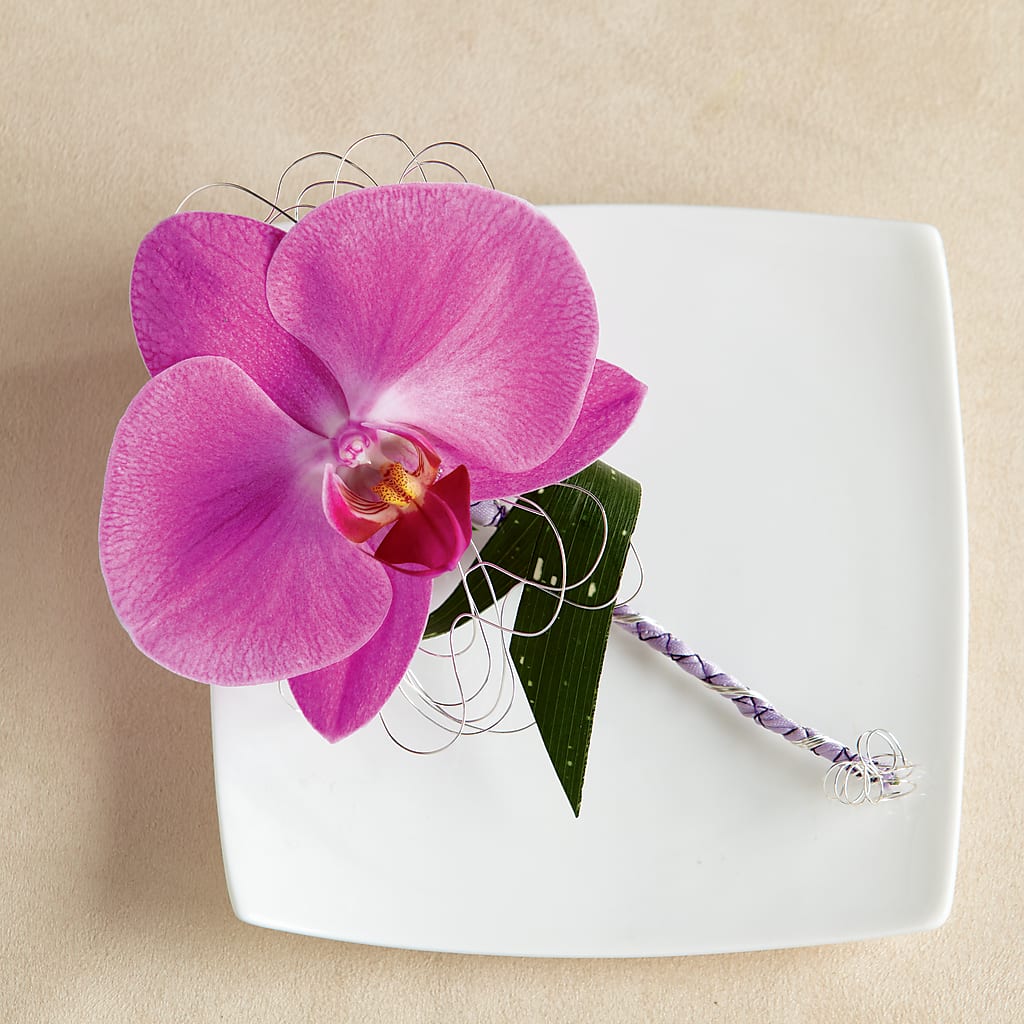 Glorious Boutonniere – LEE'S FLORIST & GREENHOUSE, Center Line MI