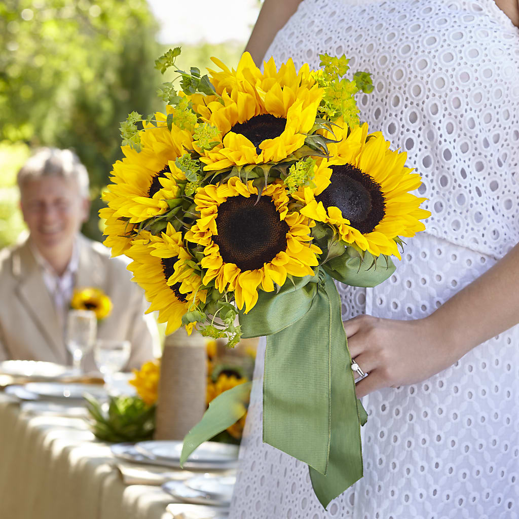 Free Spirit Bouquet – LEE'S FLORIST & GREENHOUSE, Center Line MI