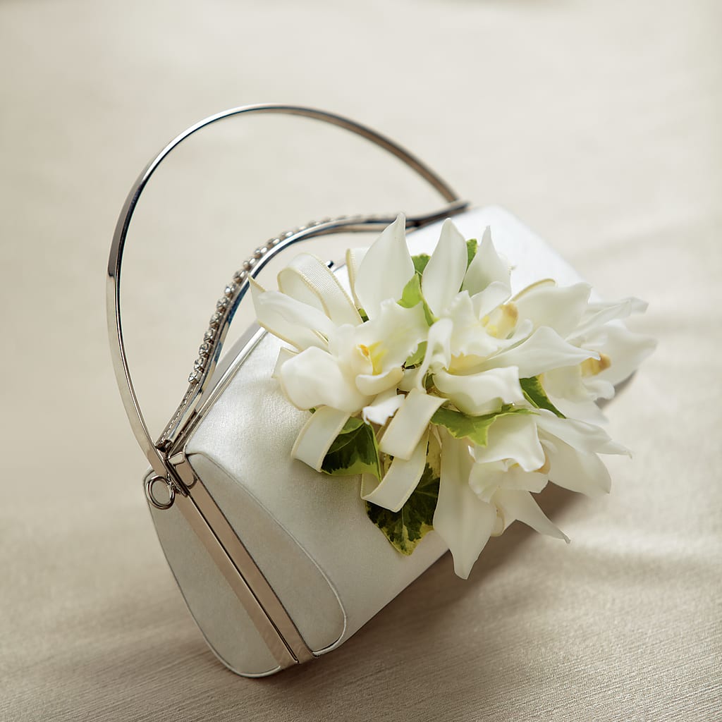 White Purse Decor – LEE'S FLORIST & GREENHOUSE, Center Line MI