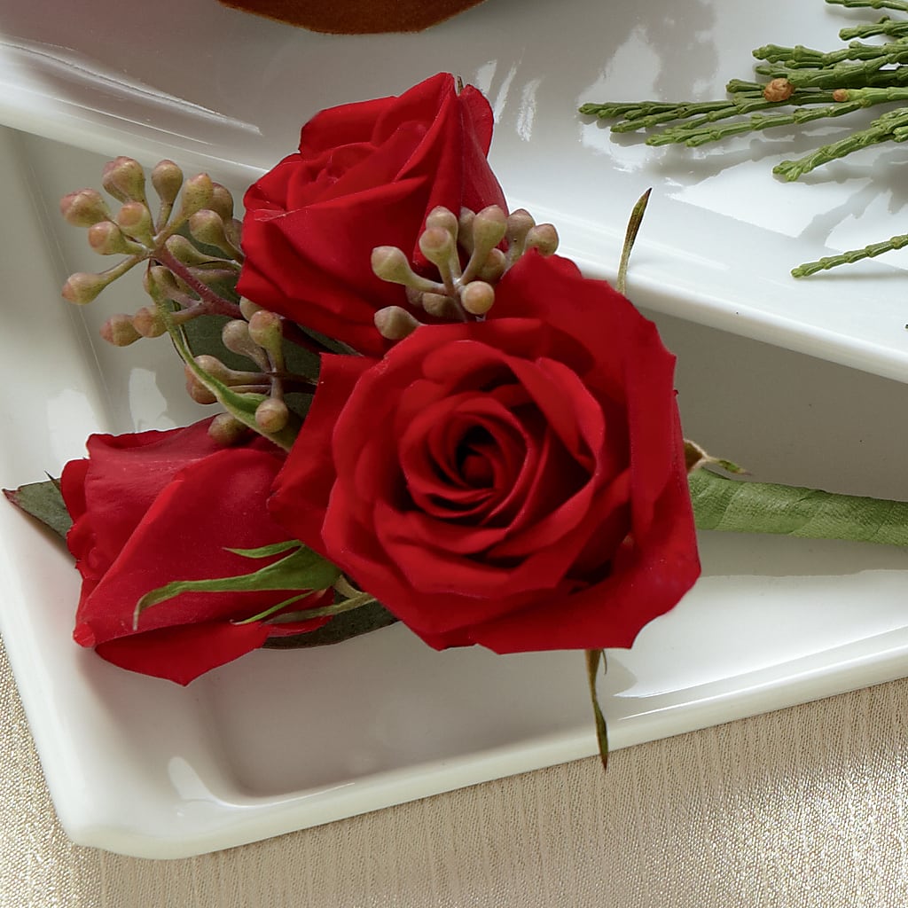 Red Spray Rose Boutonniere – LEE'S FLORIST & GREENHOUSE, Center Line MI