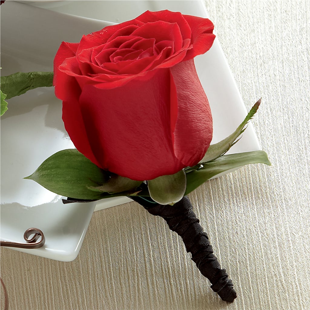 Red Rose Boutonniere – LEE'S FLORIST & GREENHOUSE, Center Line MI