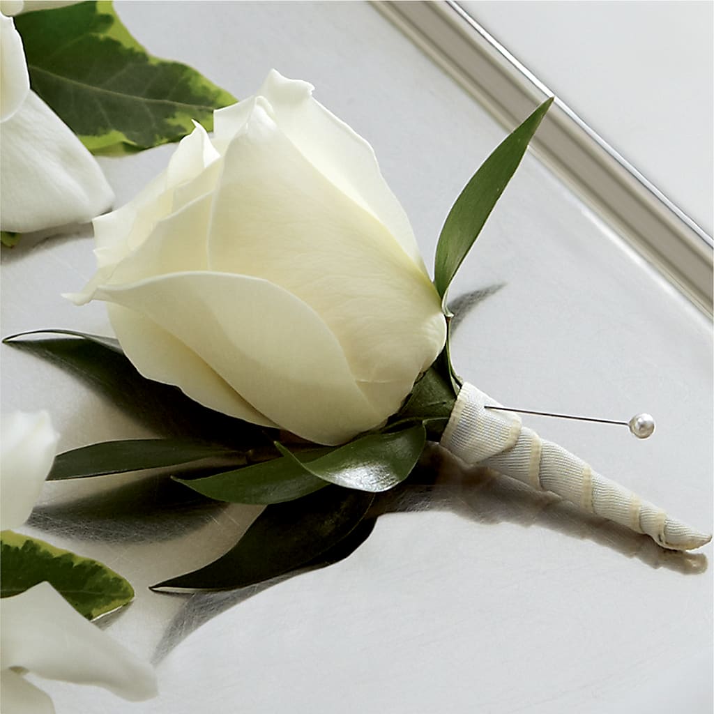 White Rose Boutonniere – LEE'S FLORIST & GREENHOUSE, Center Line MI