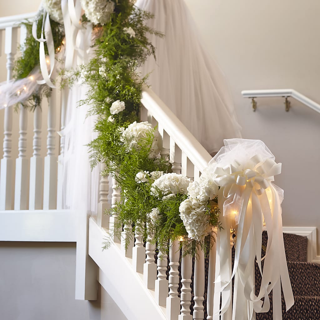 Champagne Dreams Garland – LEE'S FLORIST & GREENHOUSE, Center Line MI