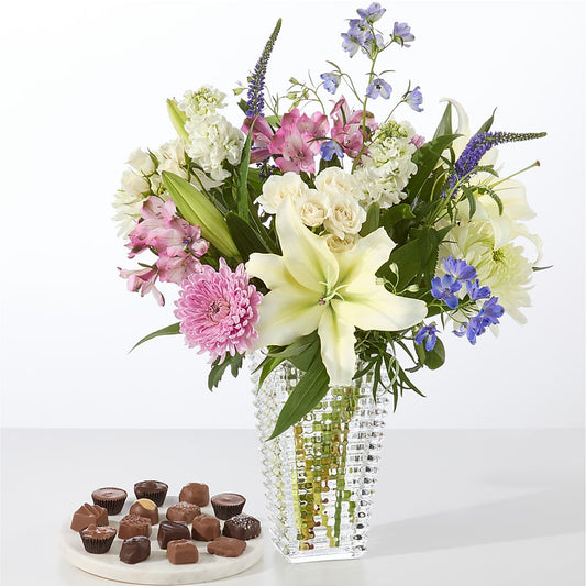 Winter Celebration Bouquet – LEE'S FLORIST & GREENHOUSE, Center Line MI