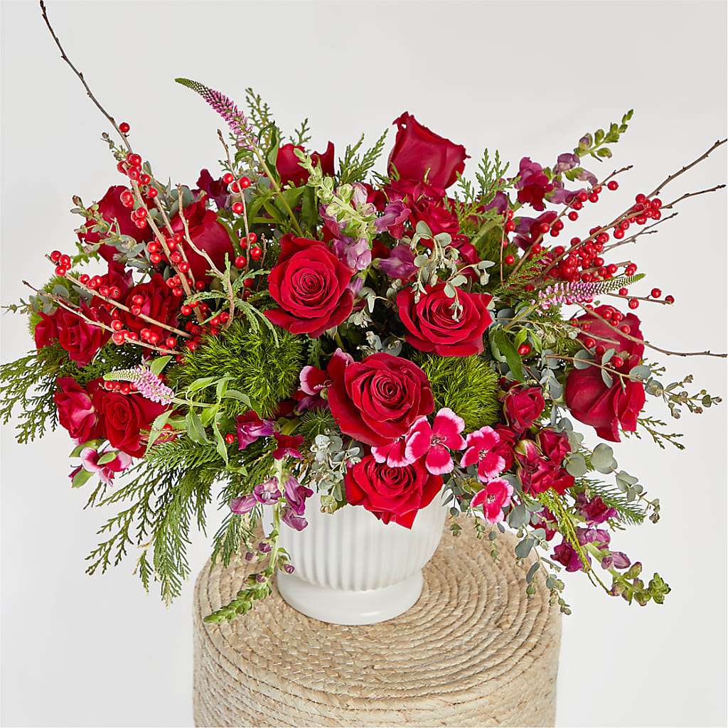 Big Red Bow Bouquet – LEE'S FLORIST & GREENHOUSE, Center Line MI
