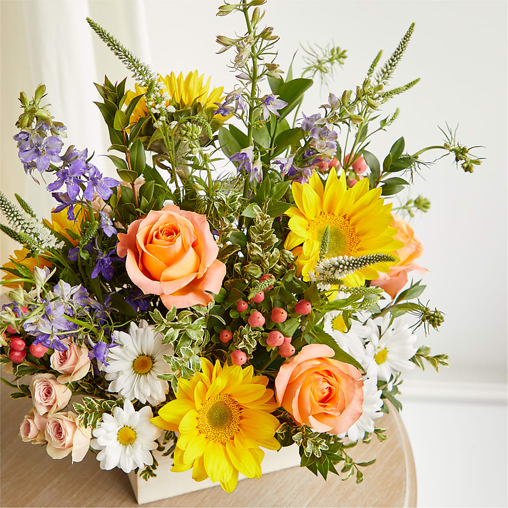 The Good Life Bouquet – LEE'S FLORIST & GREENHOUSE, Center Line MI