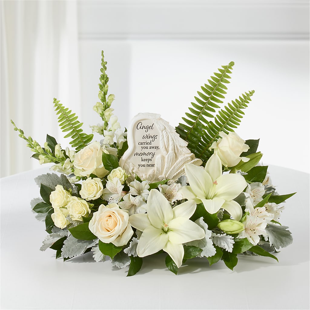 Holding You Close Arrangement – LEE'S FLORIST & GREENHOUSE, Center Line MI